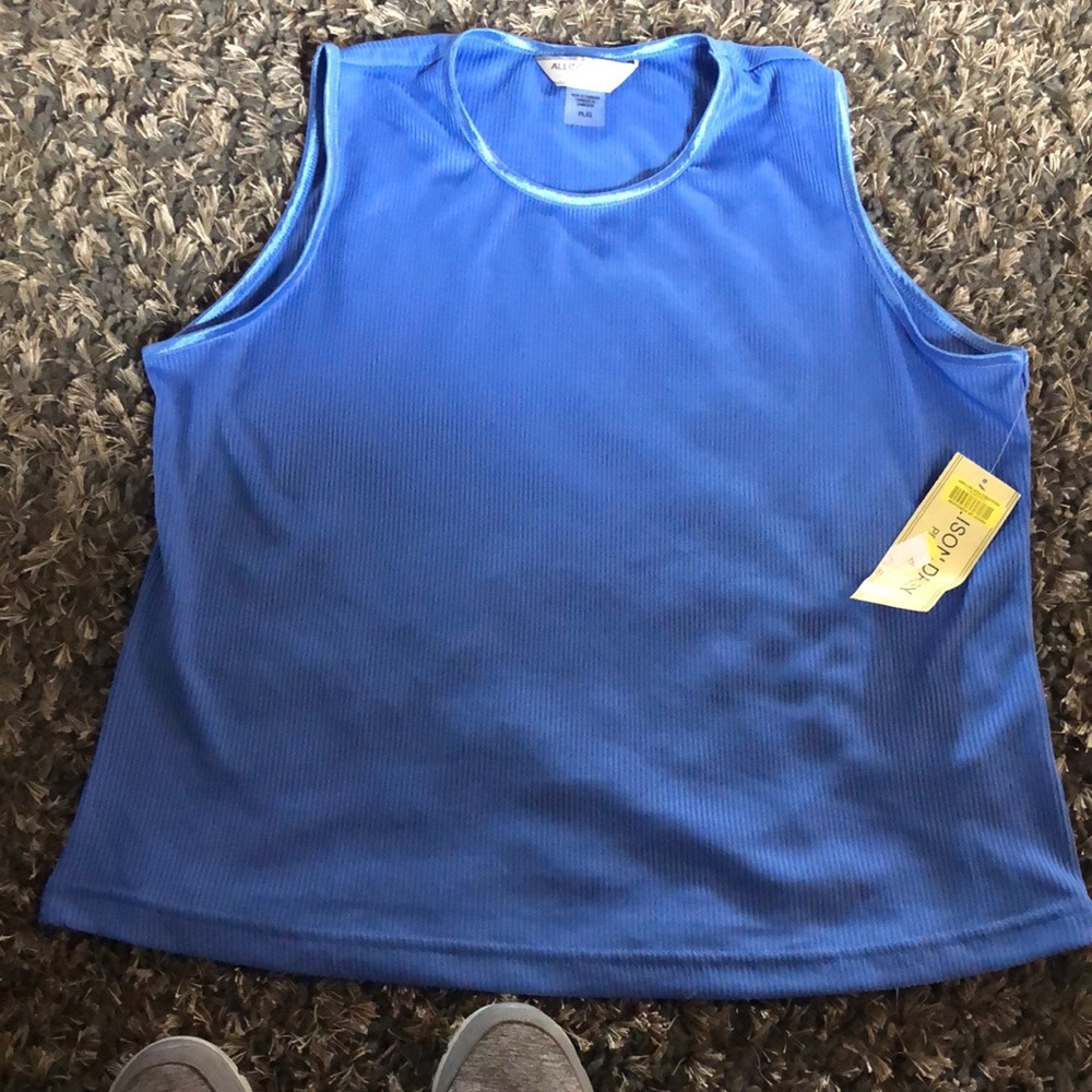 Allison Daley Petrie size Lg never been worn still got tags on it